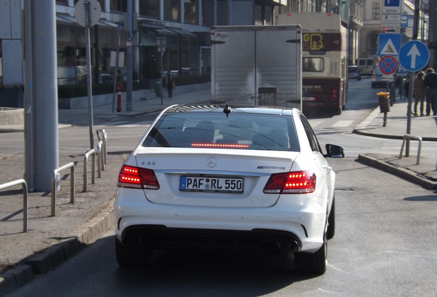 Mercedes-Benz E 63 AMG S W212