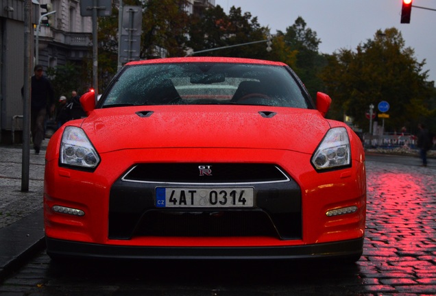 Nissan GT-R 2015