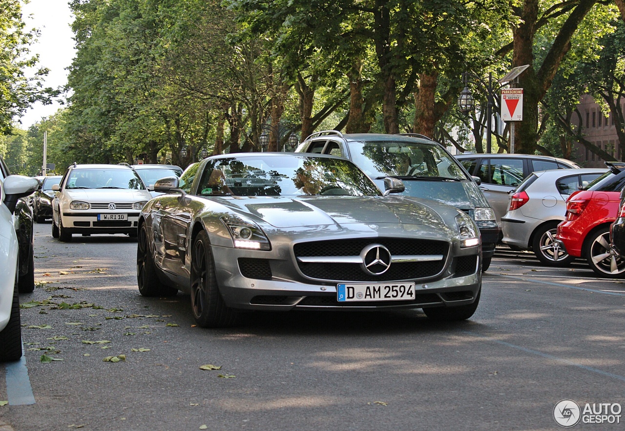 Mercedes-Benz SLS AMG Roadster