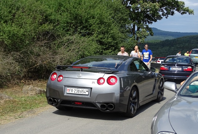 Nissan GT-R 2012