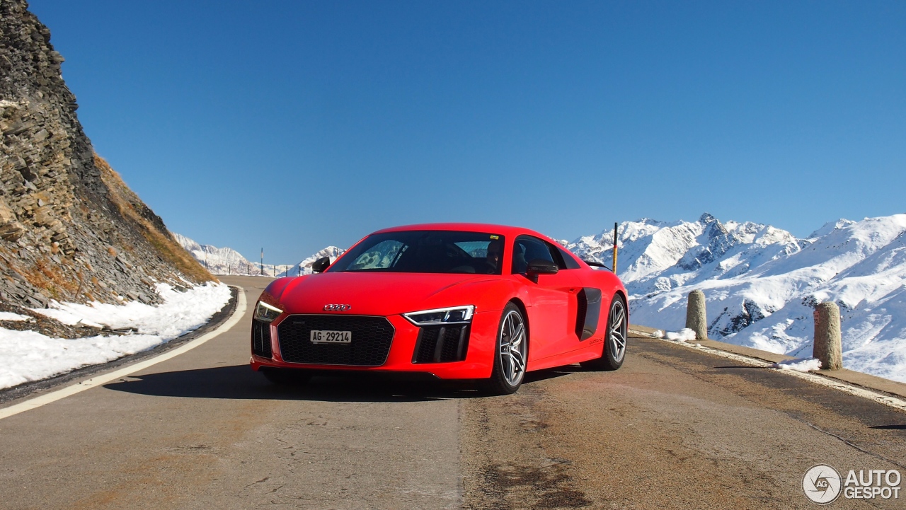 Audi R8 V10 Plus 2015