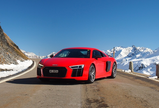 Audi R8 V10 Plus 2015