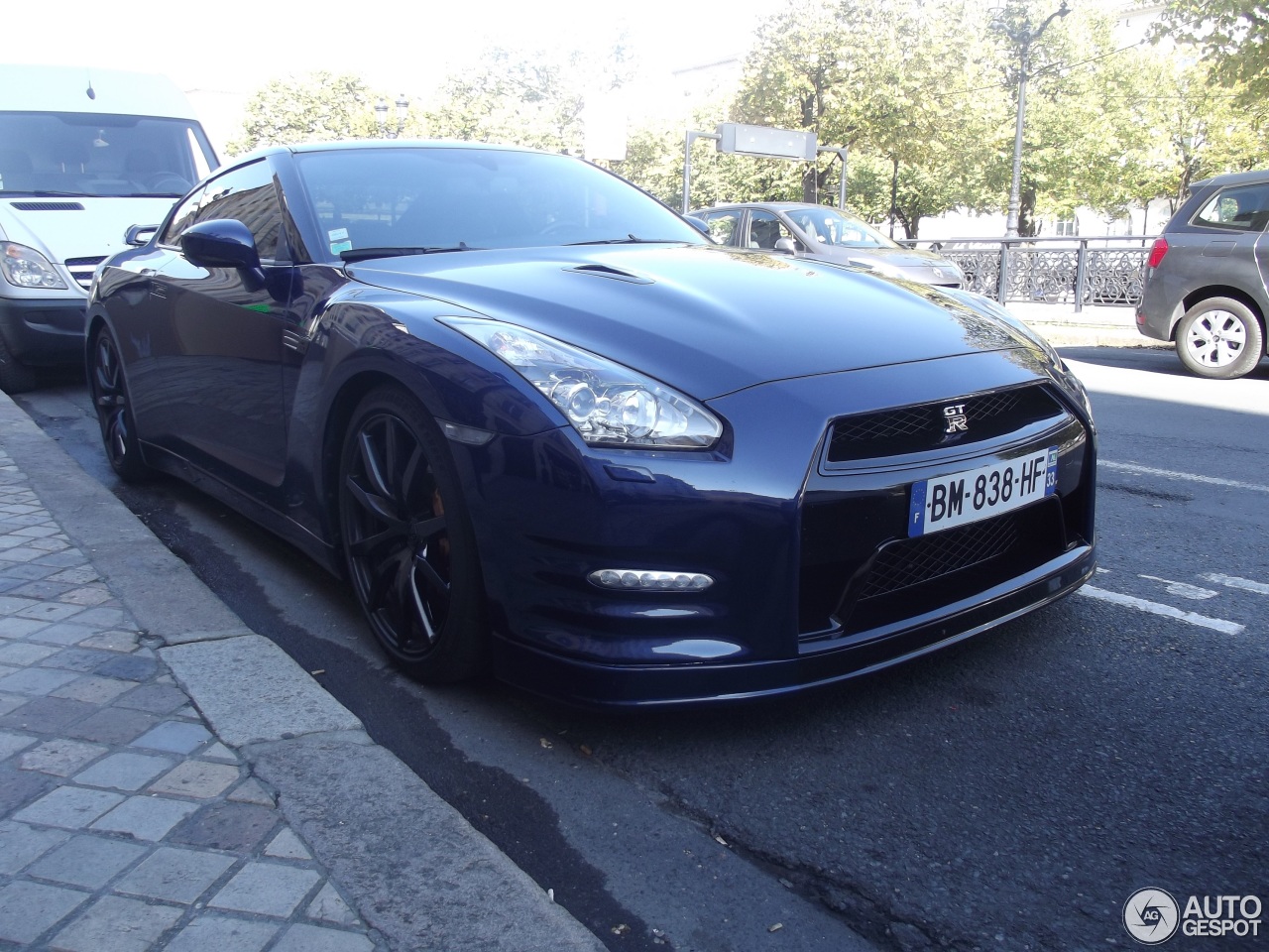 Nissan GT-R 2011