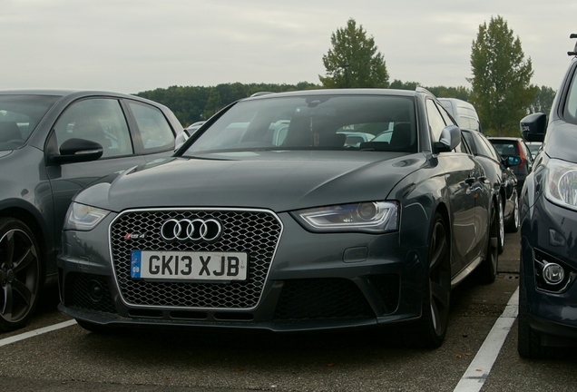 Audi RS4 Avant B8