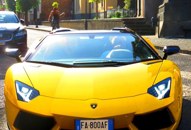 Lamborghini Aventador LP700-4 Roadster