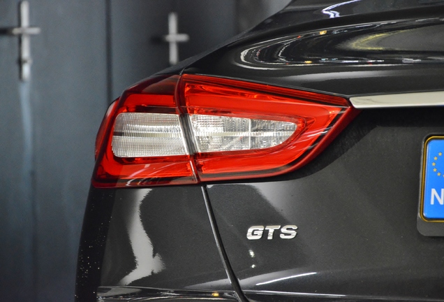 Maserati Quattroporte GTS 2013