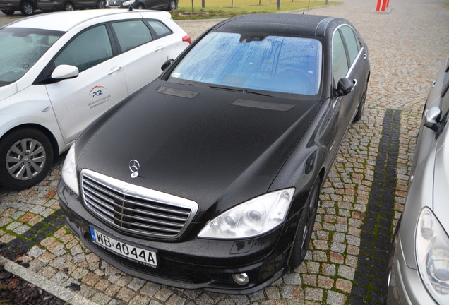 Mercedes-Benz S 65 AMG V221