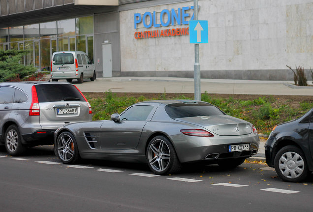 Mercedes-Benz SLS AMG