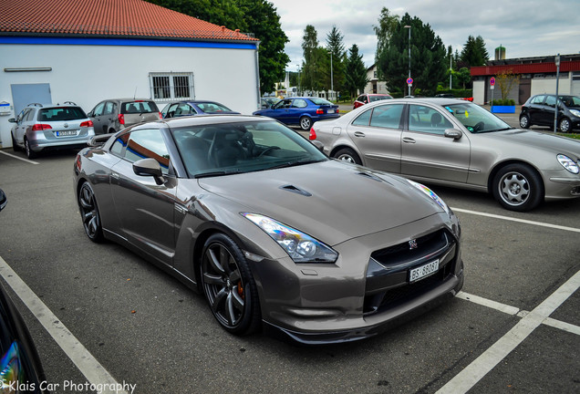 Nissan GT-R