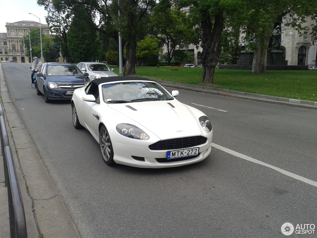 Aston Martin DB9 Volante