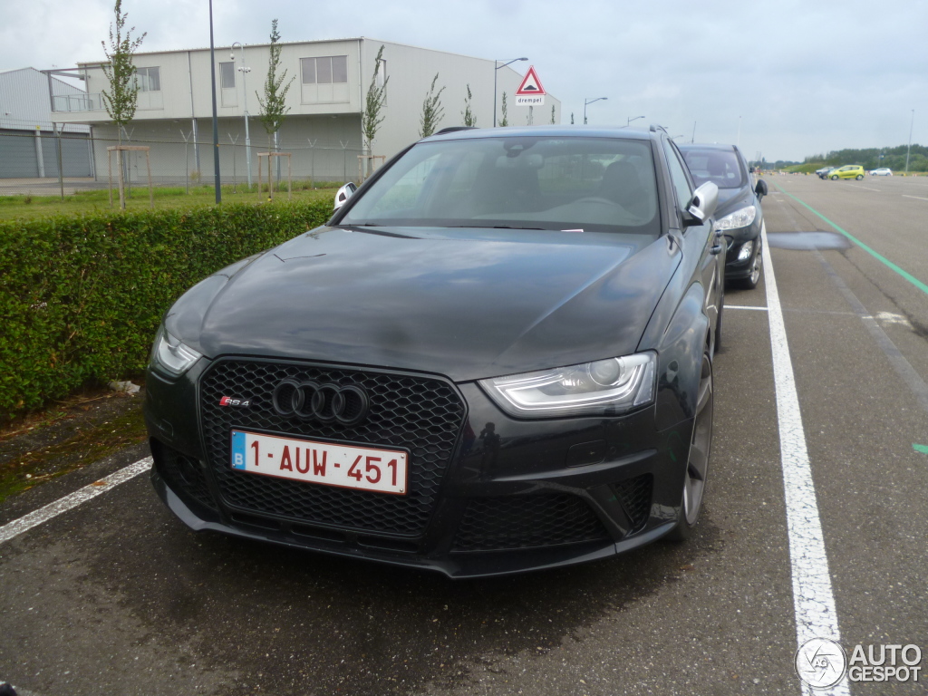 Audi RS4 Avant B8