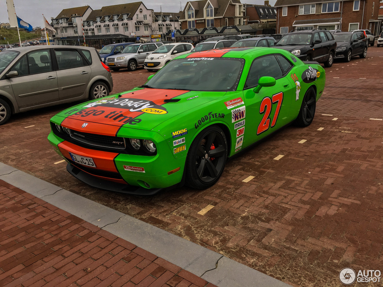 Dodge Challenger SRT-8