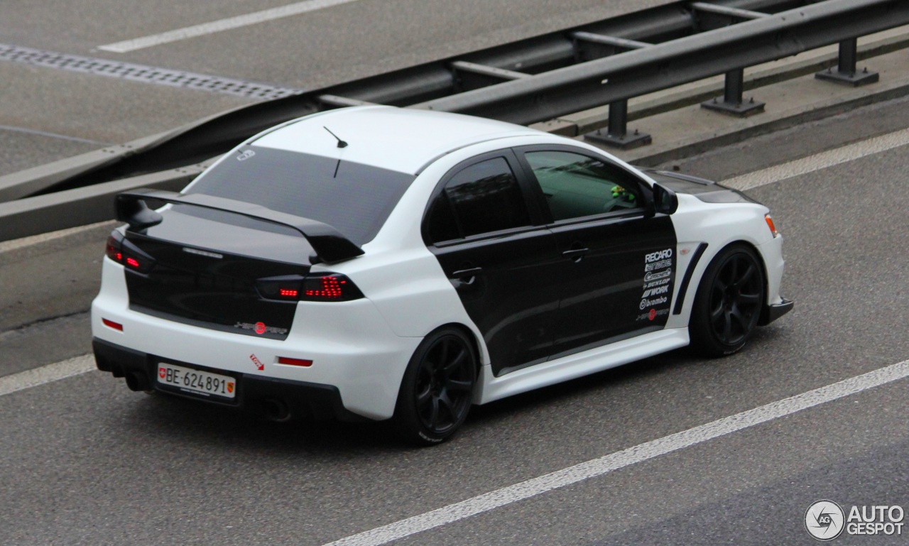 Mitsubishi Lancer Evolution X