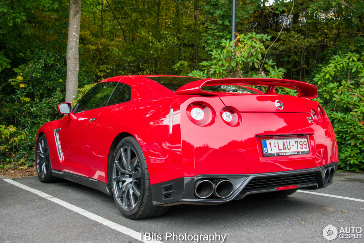 Nissan GT-R 2015