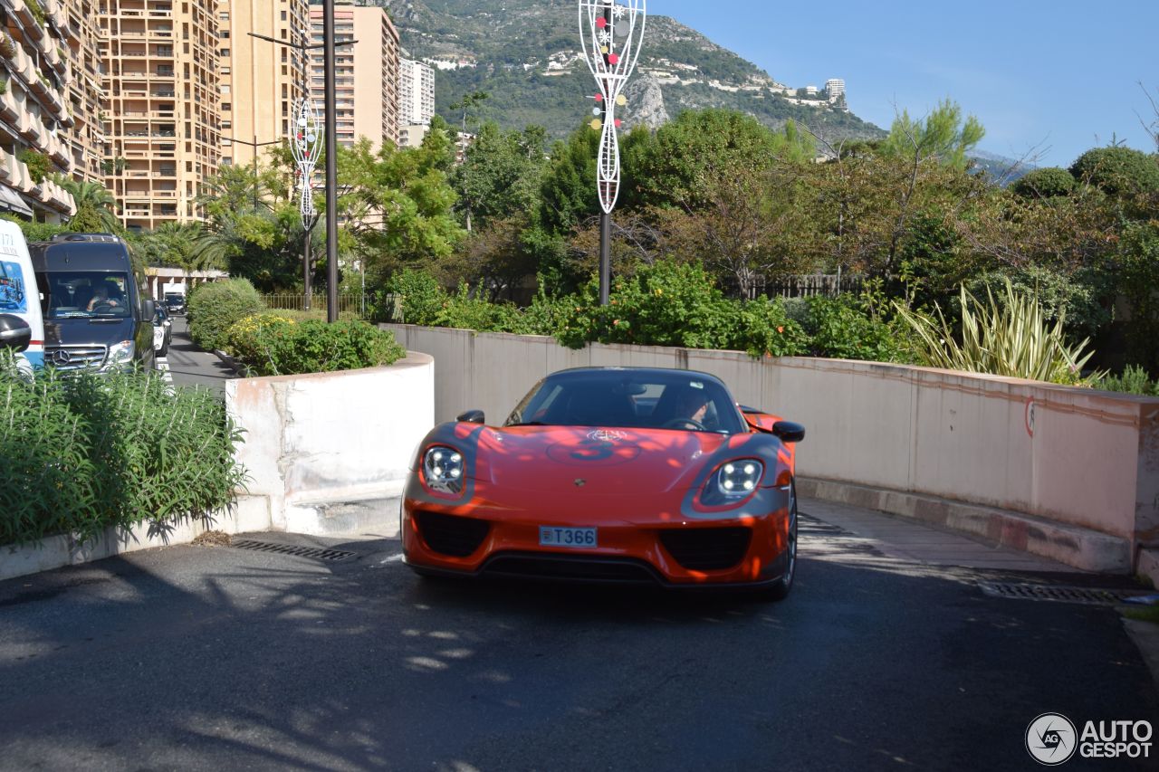 Porsche 918 Spyder Weissach Package