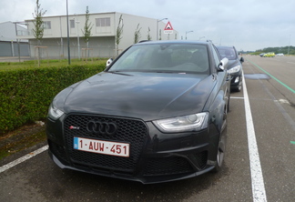 Audi RS4 Avant B8