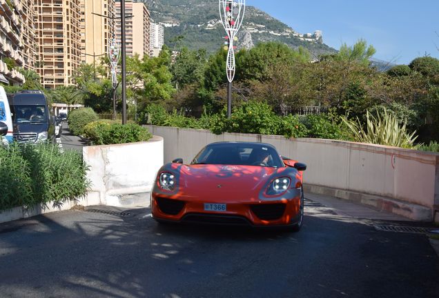 Porsche 918 Spyder Weissach Package