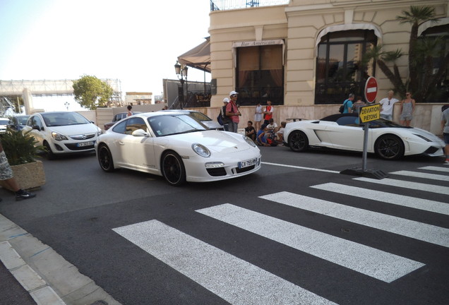 Porsche 997 Carrera GTS