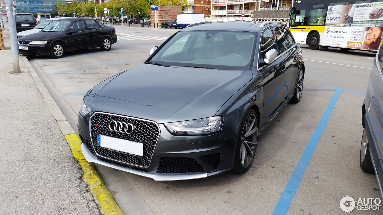 Audi RS4 Avant B8