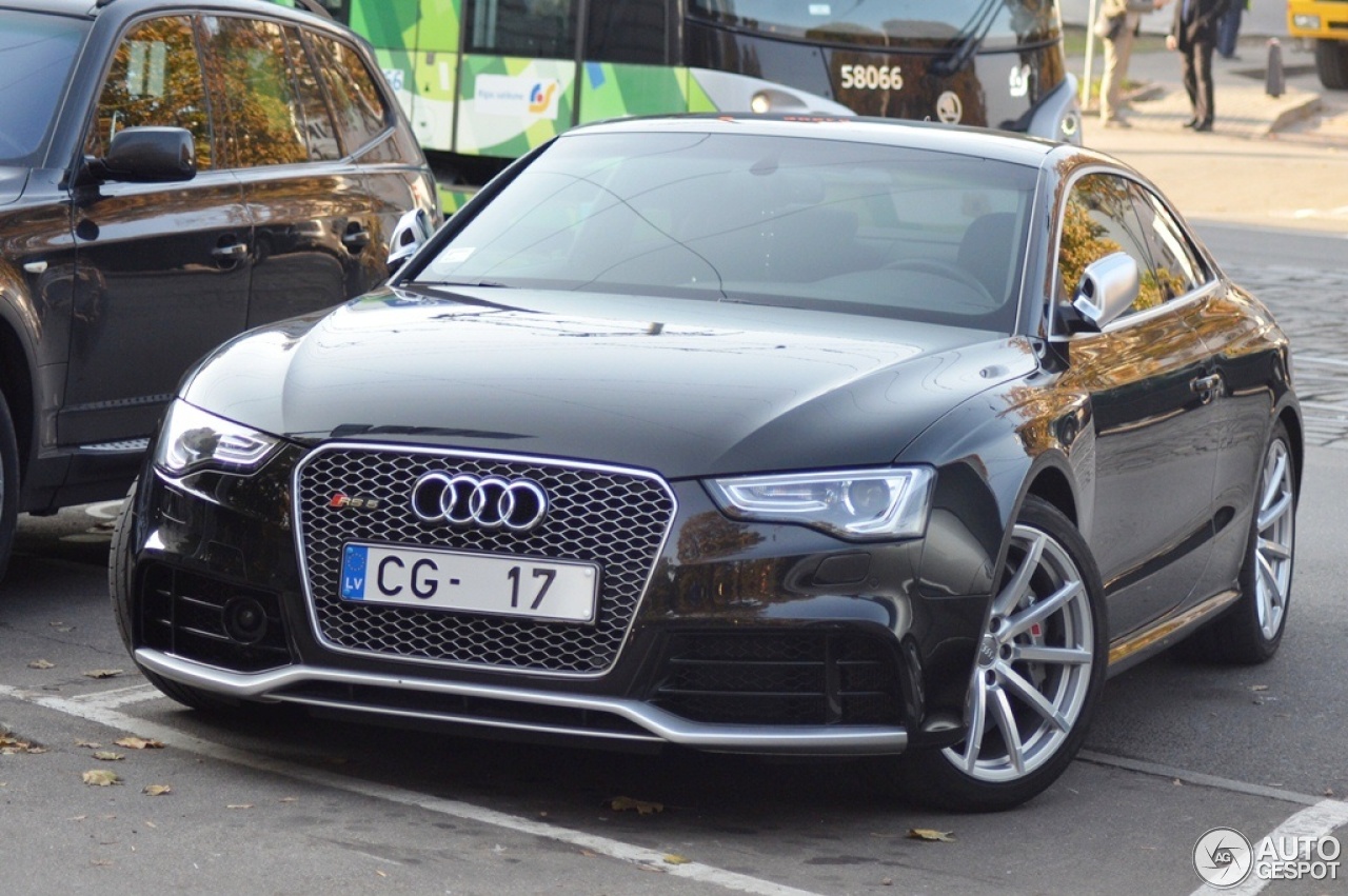 Audi RS5 B8 2012