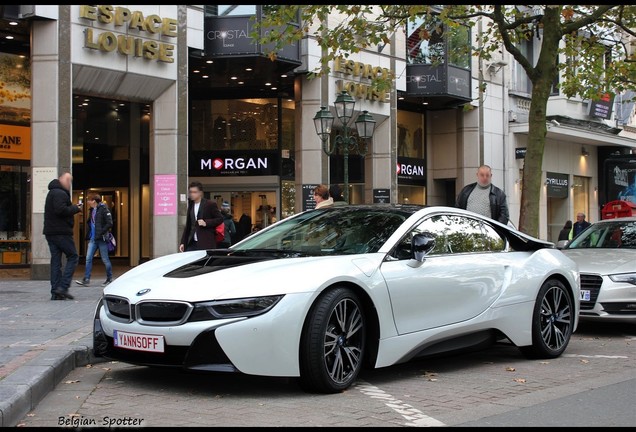 BMW i8