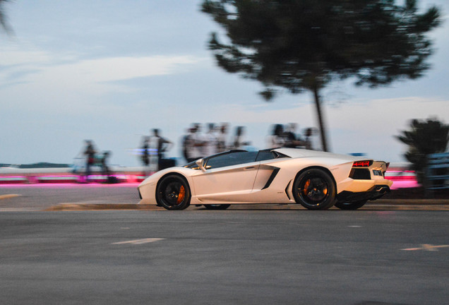 Lamborghini Aventador LP700-4 Roadster