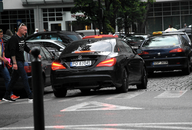 Mercedes-Benz CLA 45 AMG C117