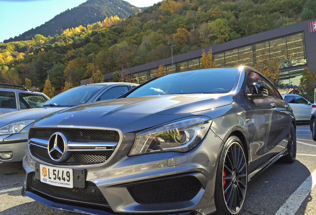 Mercedes-Benz CLA 45 AMG Shooting Brake