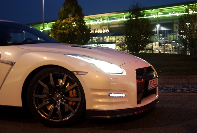 Nissan GT-R 2015