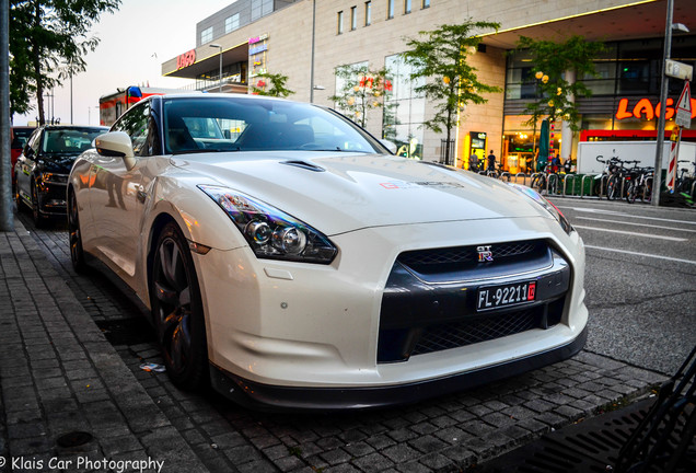 Nissan GT-R