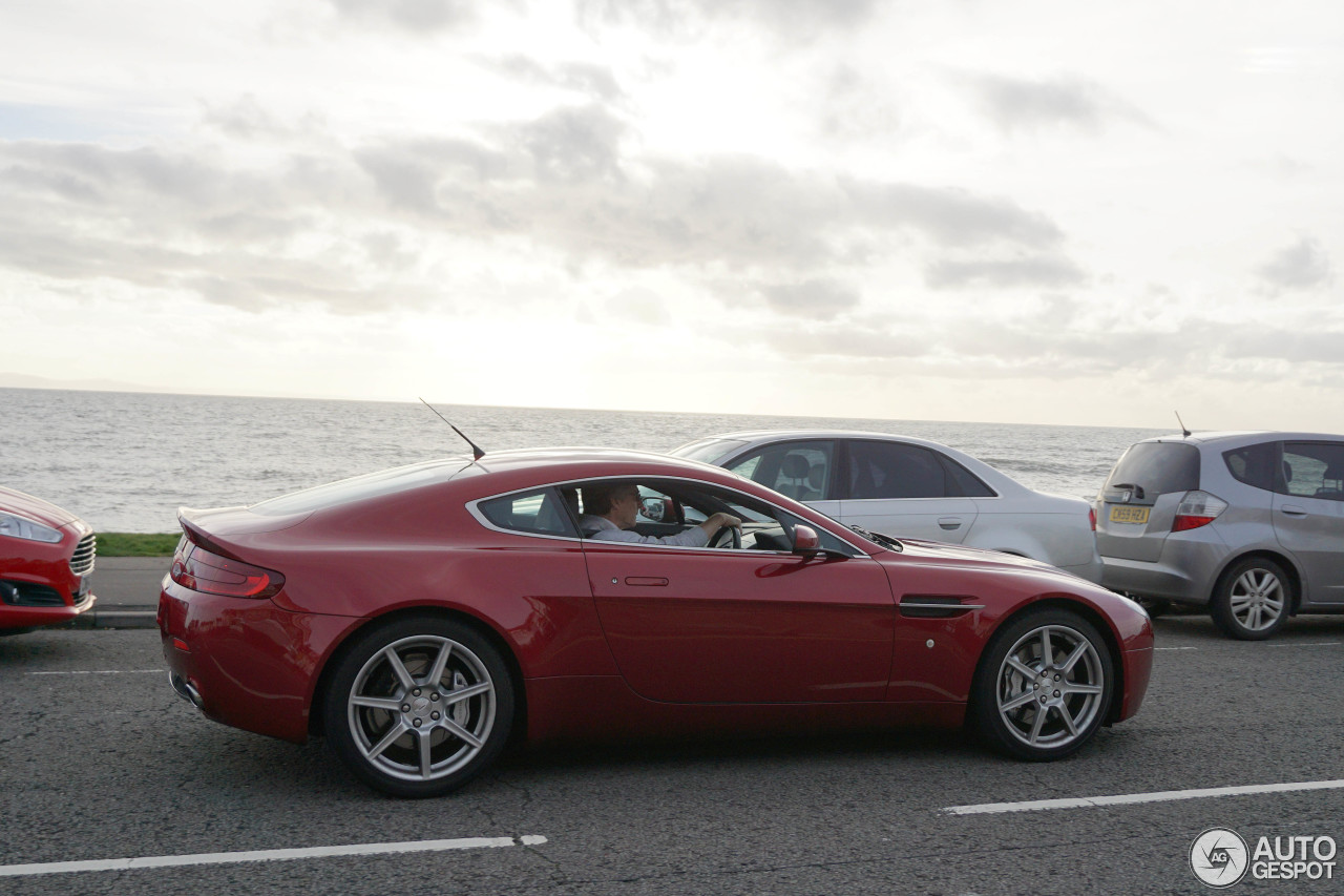 Aston Martin V8 Vantage