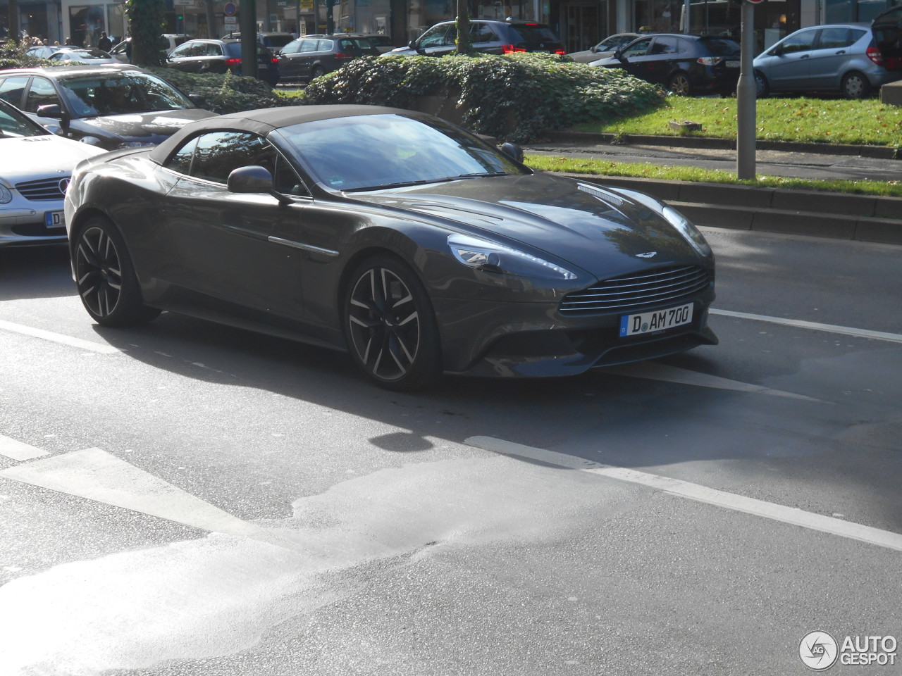 Aston Martin Vanquish Volante