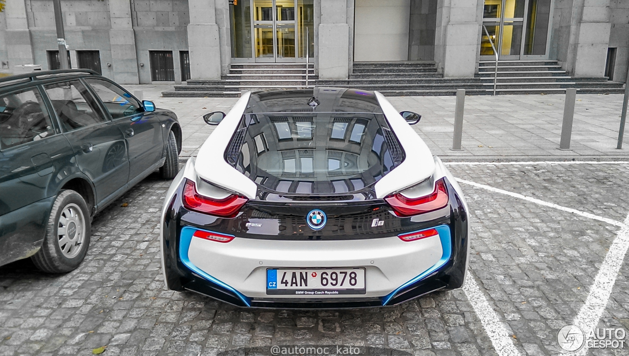 BMW i8