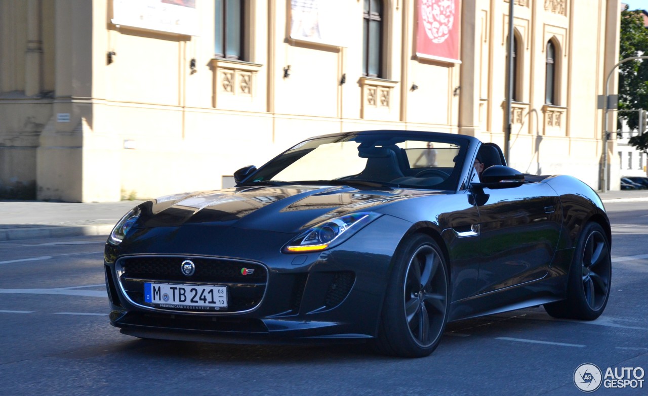 Jaguar F-TYPE S V8 Convertible