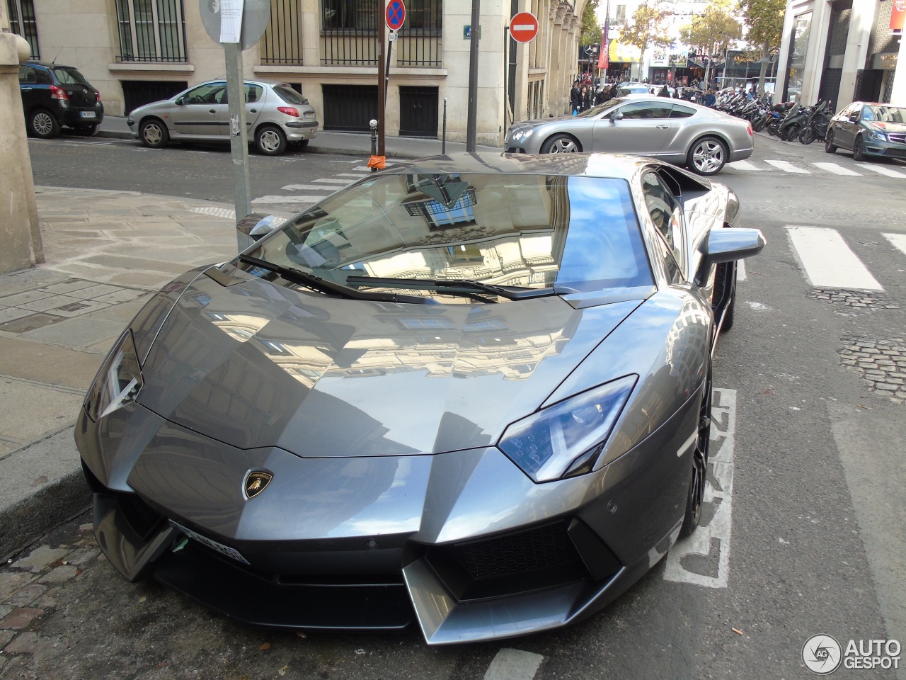 Lamborghini Aventador LP700-4