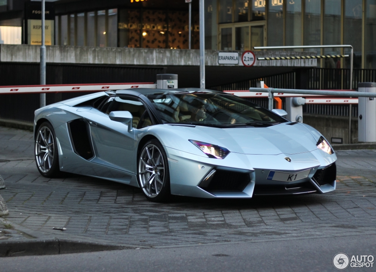 Lamborghini Aventador LP700-4 Roadster