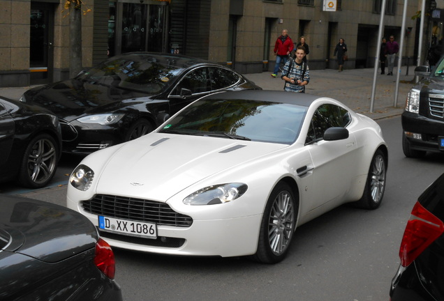 Aston Martin V8 Vantage