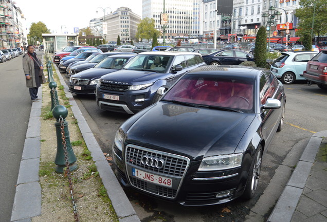 Audi S8 D3