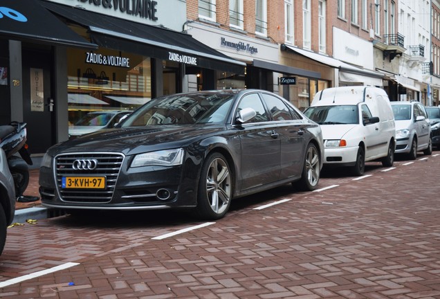 Audi S8 D4