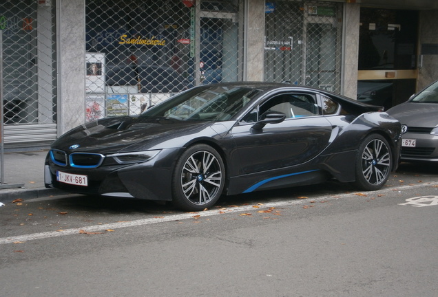 BMW i8