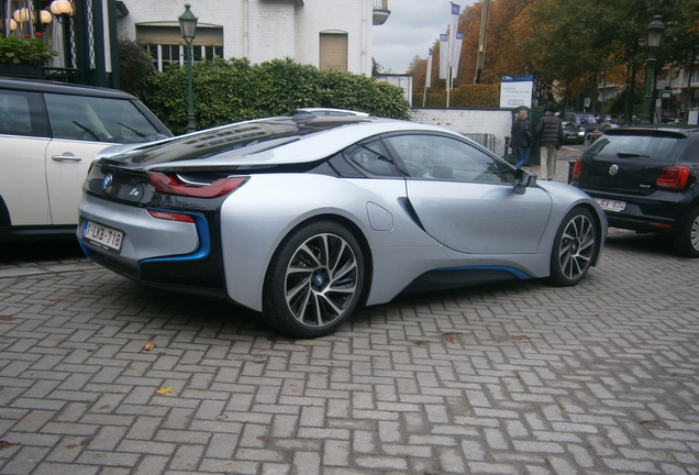 BMW i8