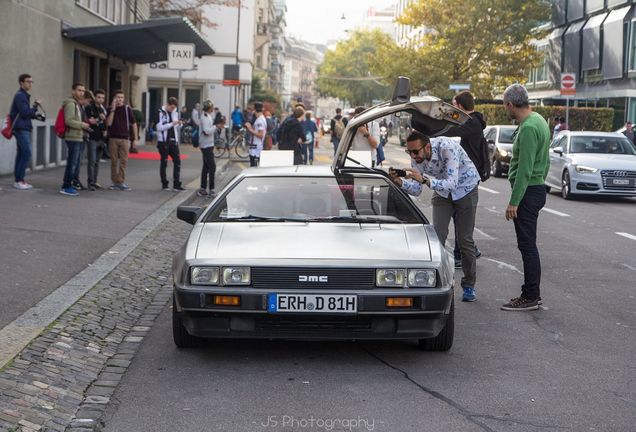 DeLorean DMC-12