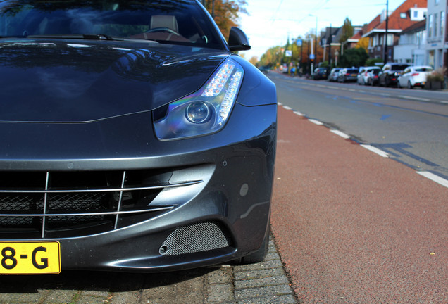 Ferrari FF