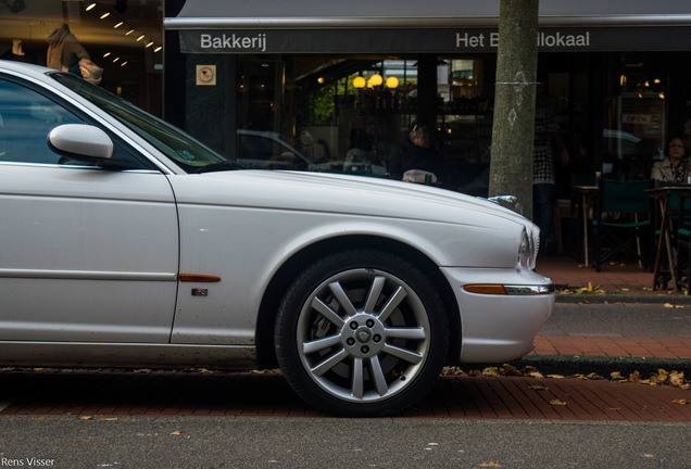 Jaguar XJR