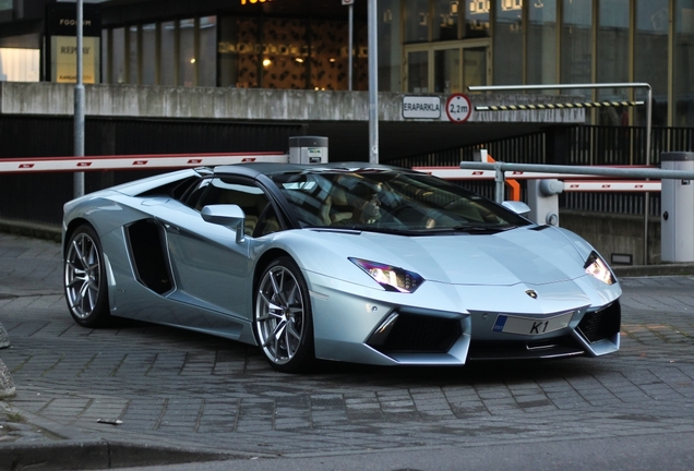 Lamborghini Aventador LP700-4 Roadster