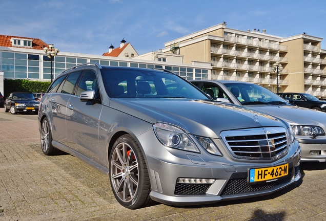 Mercedes-Benz E 63 AMG S212 V8 Biturbo