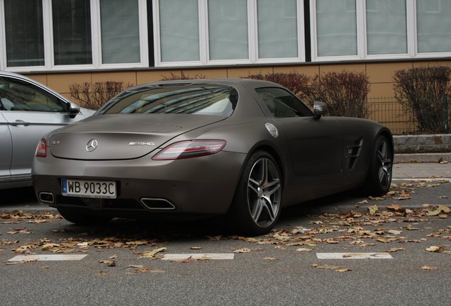 Mercedes-Benz SLS AMG