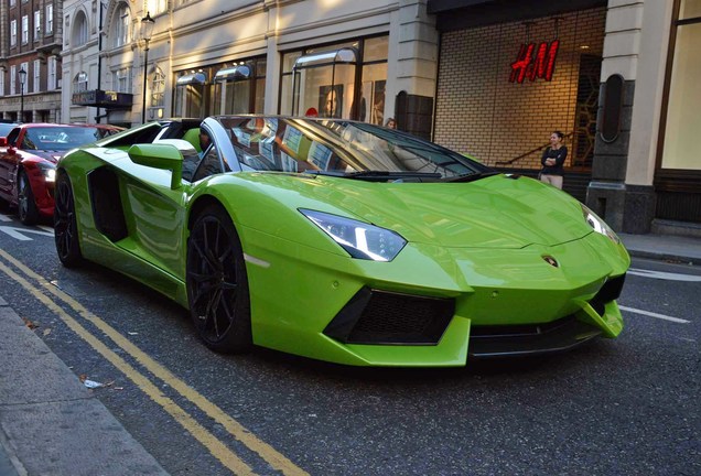 Lamborghini Aventador LP700-4 Roadster