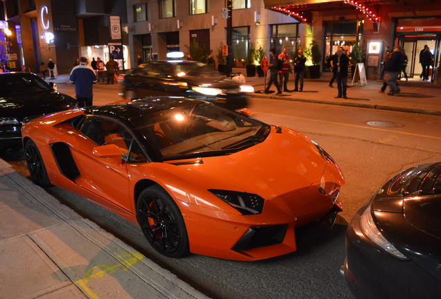 Lamborghini Aventador LP700-4 Roadster