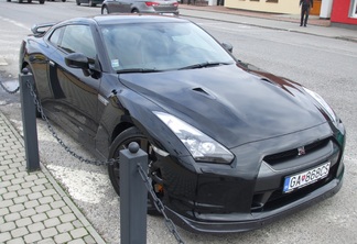 Nissan GT-R